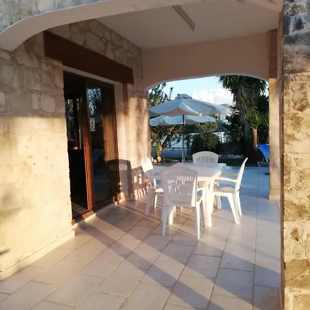 Anthea Villa Maa